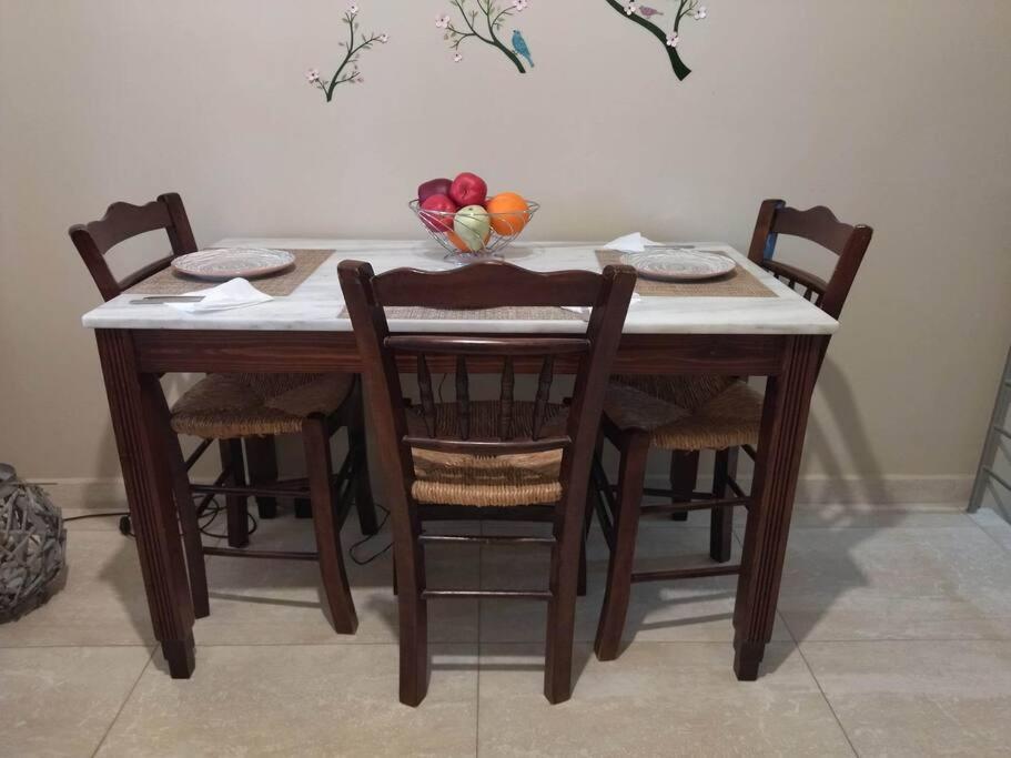 Kalamata Beach Maizonette Ground Floor And Semi-Basement With Yard 외부 사진